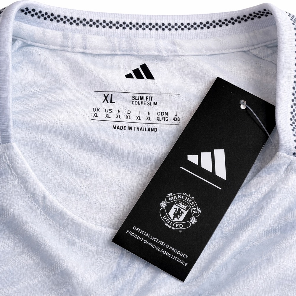 MANCHESTER UNITED 25/26 White Special Edition Adidas Size XL - Picture 6 of 13
